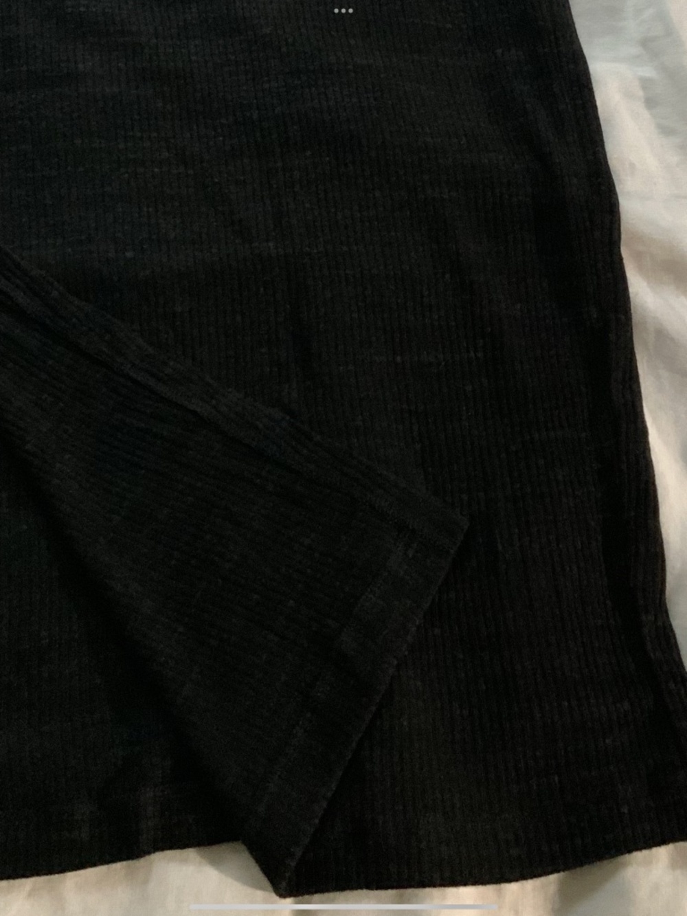 NWT Simple LNA Skirt With Side Split in size Medium Black with White Specks